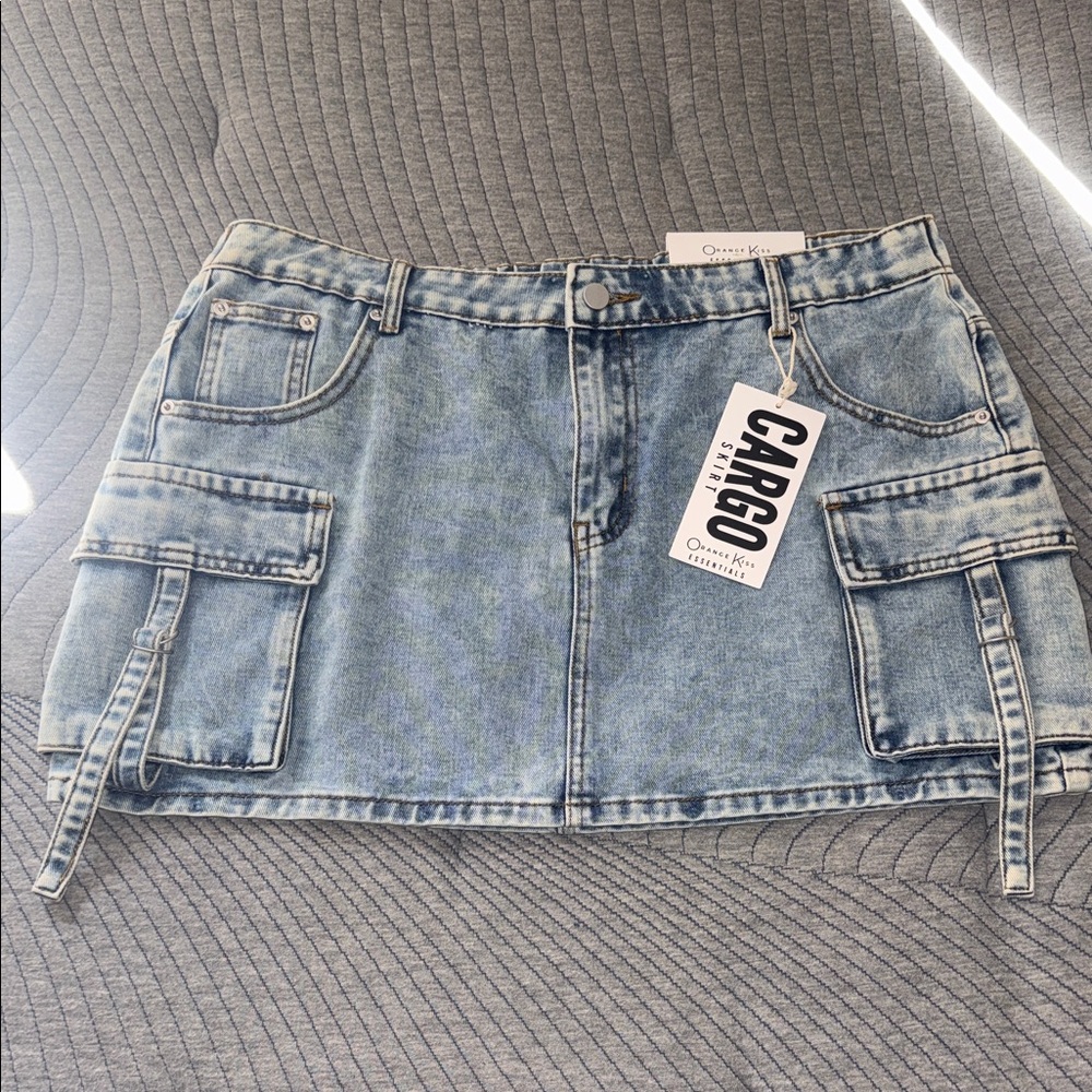 Stylish Blue Denim Mini Skirt with Cargo Pockets